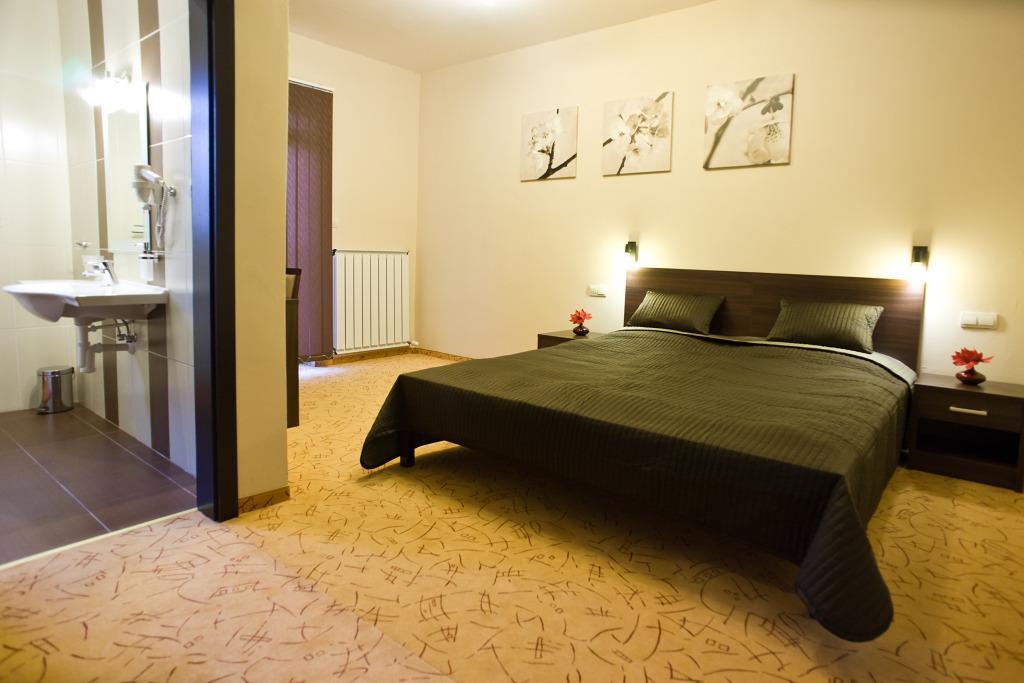 Penzion Kastiel Velky Krtis Habitación foto