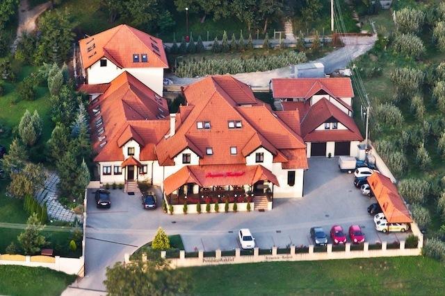 Penzion Kastiel Velky Krtis Exterior foto